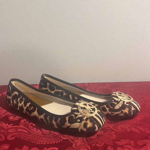 Leopard Michael Kors Flats - Picture 2 of 6